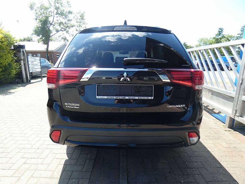 Mitsubishi Outlander Edition+ 4WD